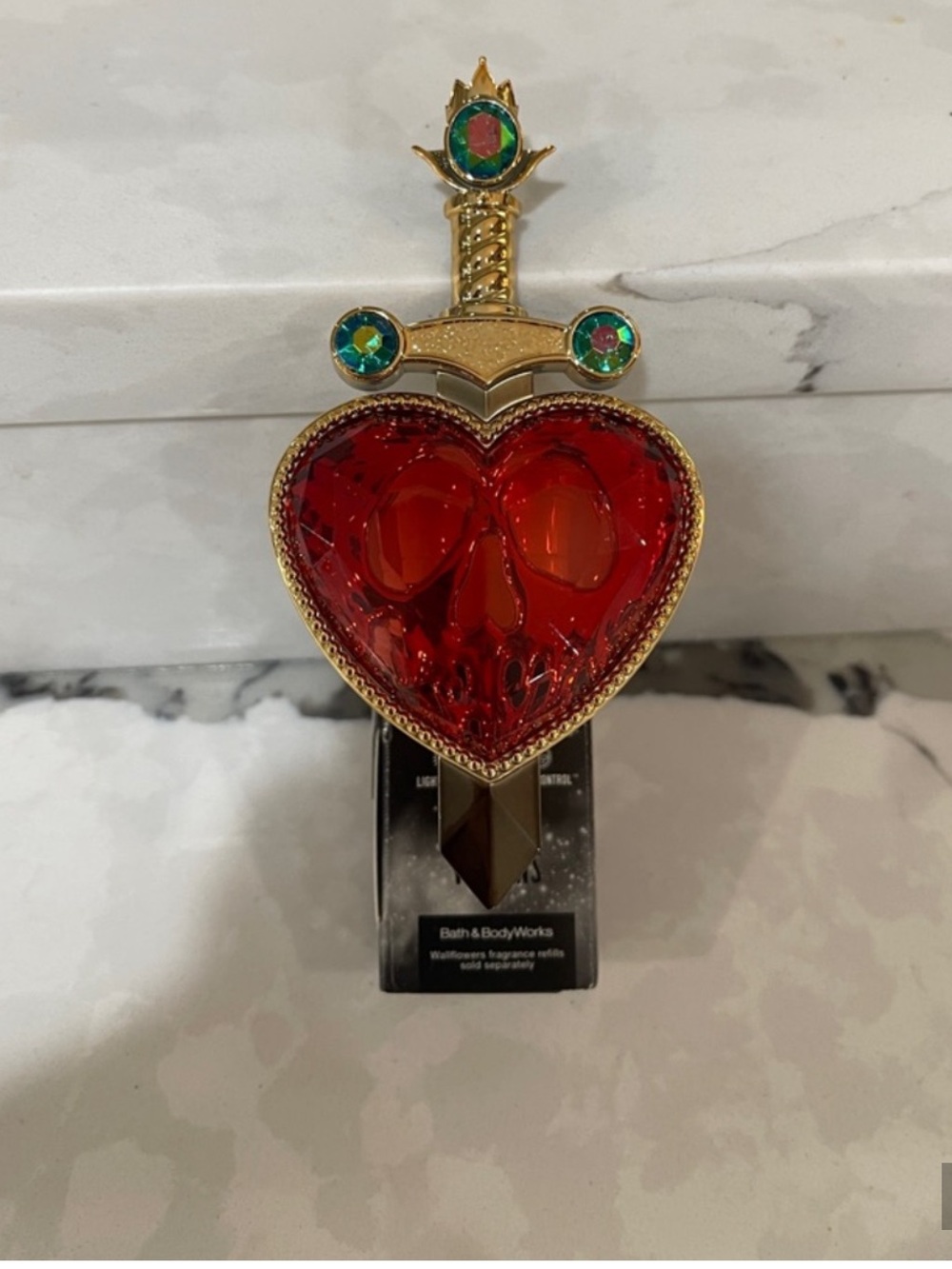 Bath & Body Works Red and Gold Heart Nightlight Plug-In Accent